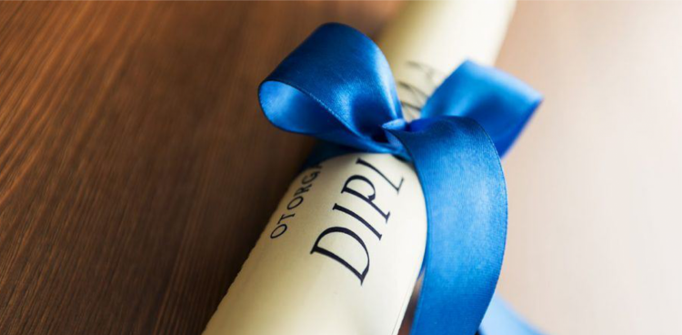 15 de Septiembre: Día del Profesional Universitario Argentino M-DIA_DEL_PROFESIONAL_UNIVERSITARIO_ARGENTINO